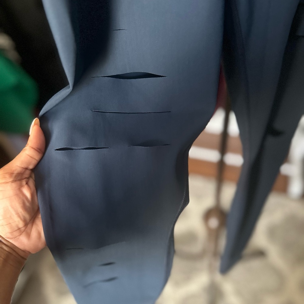 ALO YOGA RIPPED WARRIOR LEGGINGS WOMEN’S SIZE SMALL BLUE - Picture 5 of 10